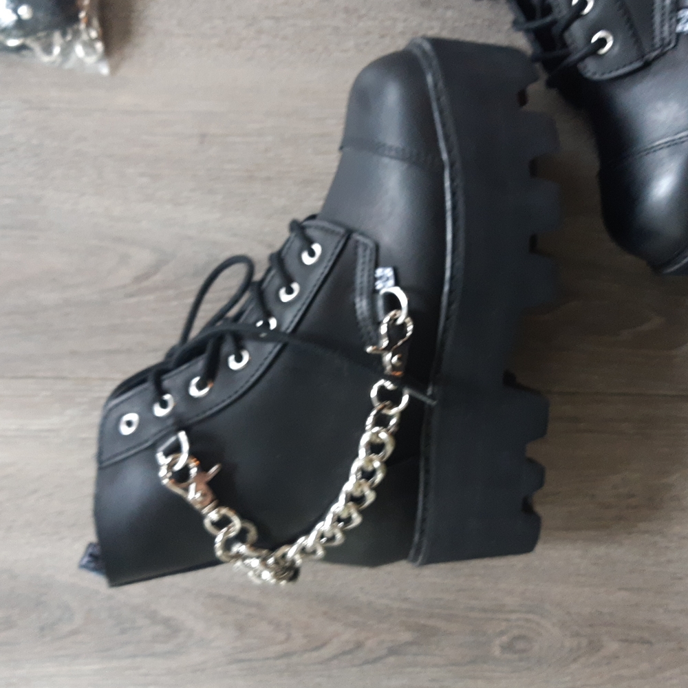 T.U.K 7 Loop Strap Dino Lug Boot - Picture 2 of 12